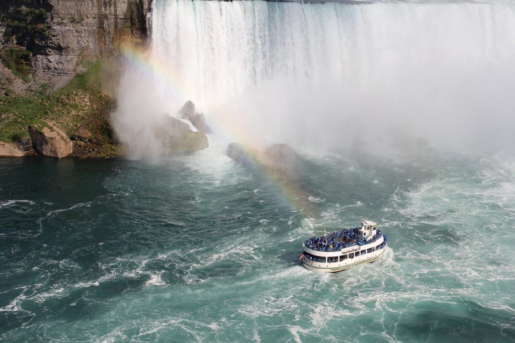 niagara falls, canada, waterfall-889173.jpg